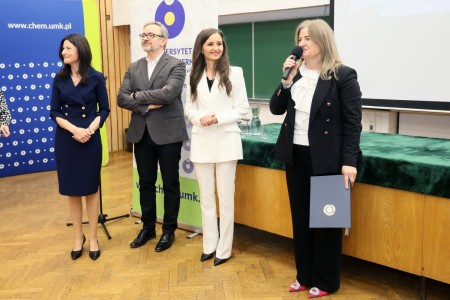 Kliknij, aby powiększyć zdjęcie.