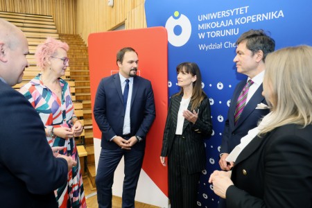 Kliknij, aby powiększyć zdjęcie.