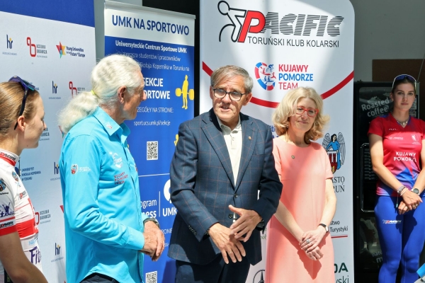 Kliknij, aby powiększyć zdjęcie.