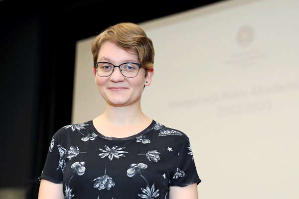 zdjęcie portretowe absolwentki