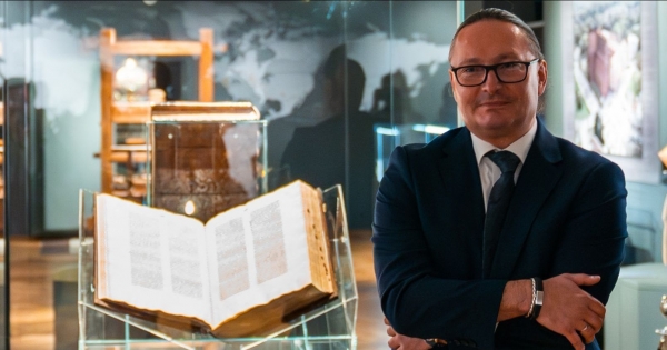 Dr. hab. Juliusz Raczkowski, professor at NCU, from the Faculty of Fine Arts, coordinator of the project 