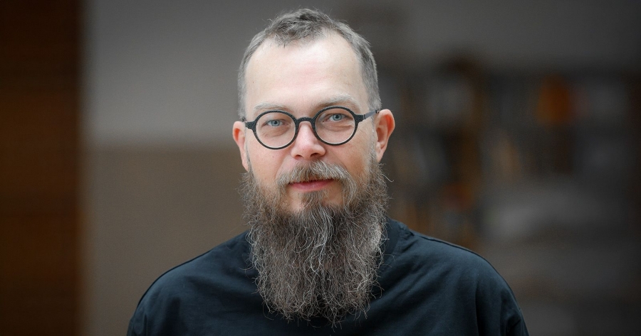 Prof. dr hab. Marcin Hlebionek - zdjęcie portretowe