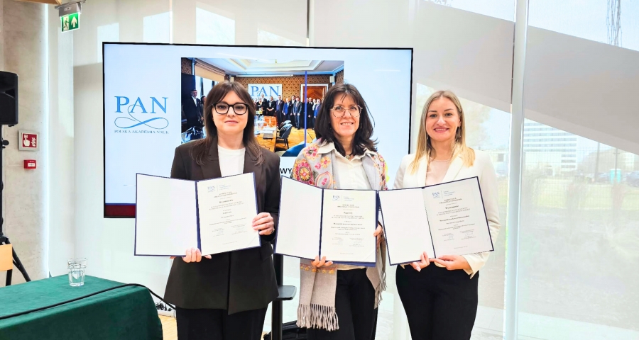 Od lewej: dr Angelika Pańka, prof. dr hab. Aldona Glińska-Neweś oraz dr hab. hab. Dorota Grego-Planer, prof. UMK