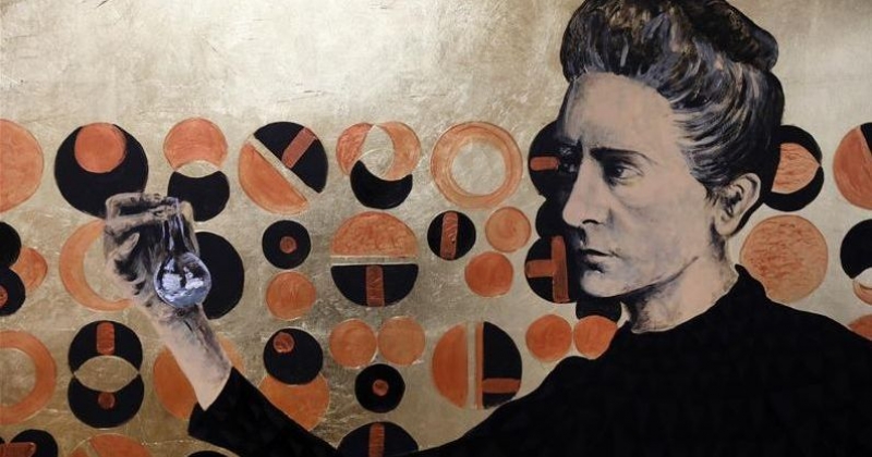 A mural depicting Maria Skłodowska-Curie